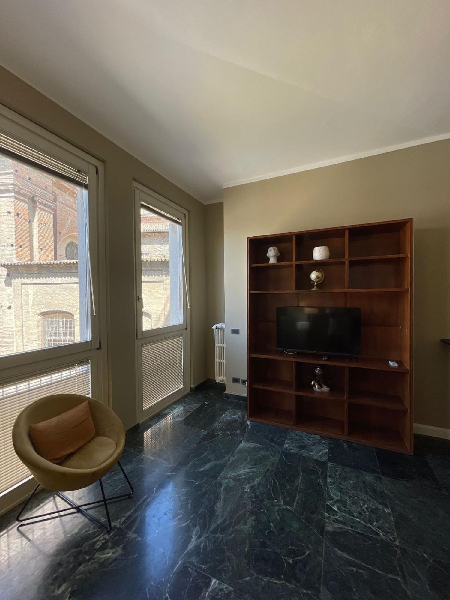 B&B Piazza Duomo Al 55 Voghera Εξωτερικό φωτογραφία