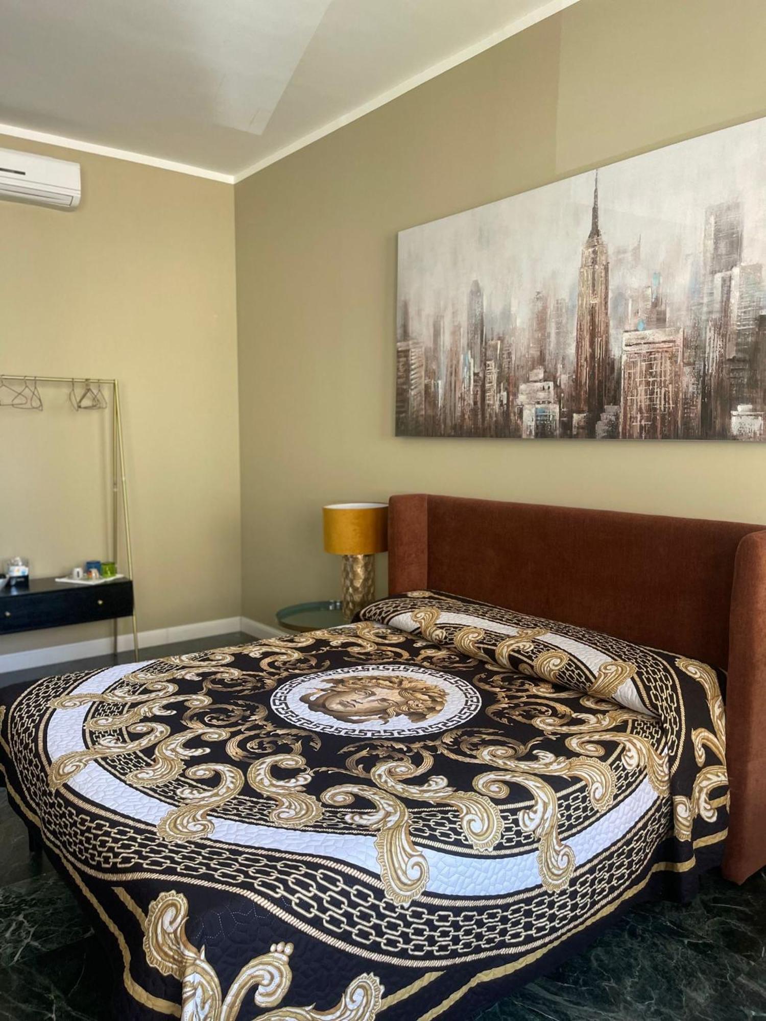 B&B Piazza Duomo Al 55 Voghera Εξωτερικό φωτογραφία